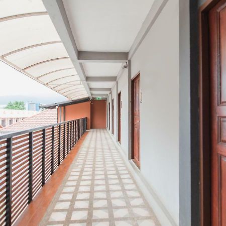 B2 Santitham Hotel Τσιάνγκ Μάι Εξωτερικό φωτογραφία