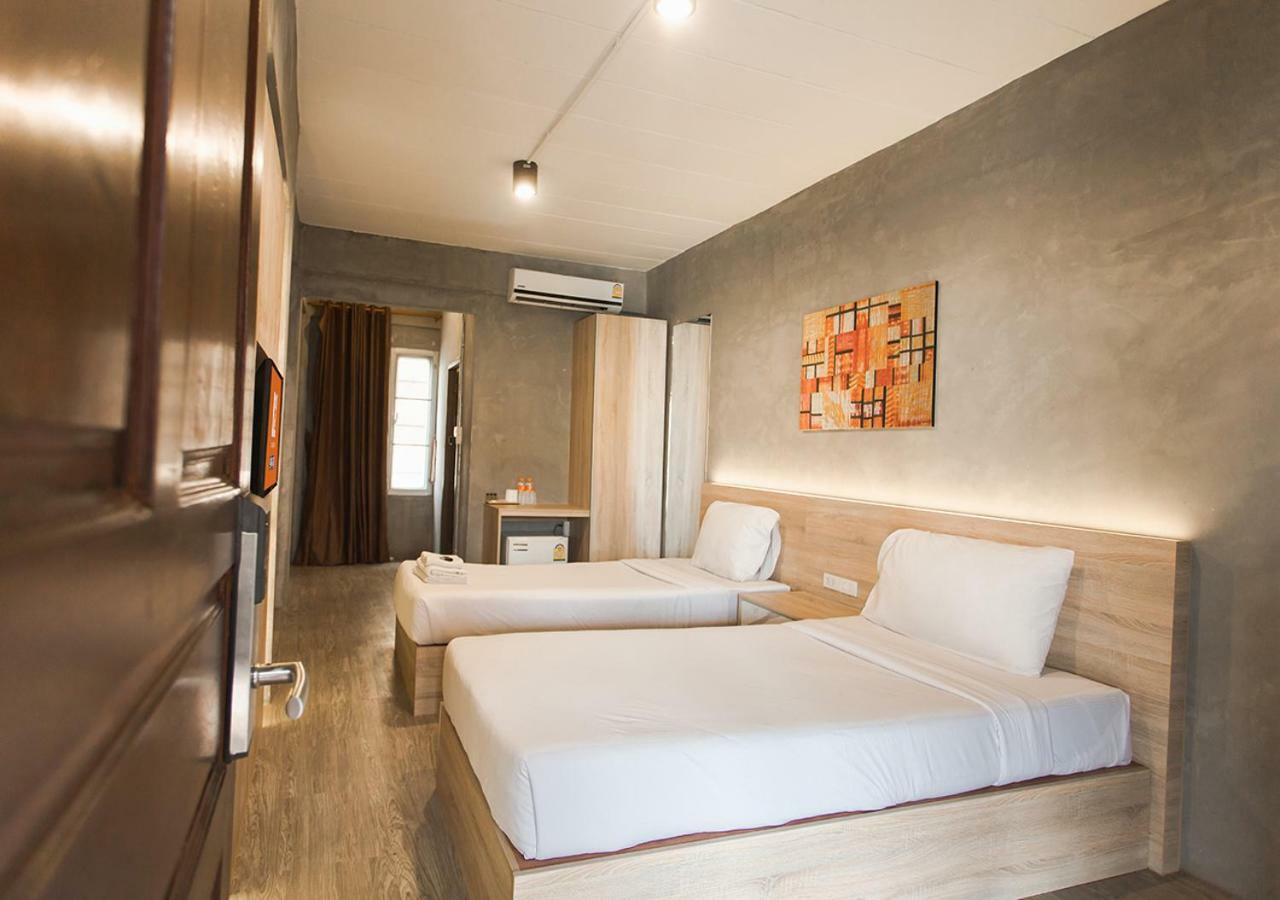 B2 Santitham Hotel Τσιάνγκ Μάι Εξωτερικό φωτογραφία